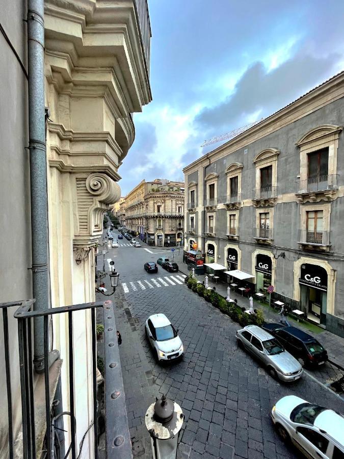 Casa Vacanze Il Duomo Catania Bagian luar foto